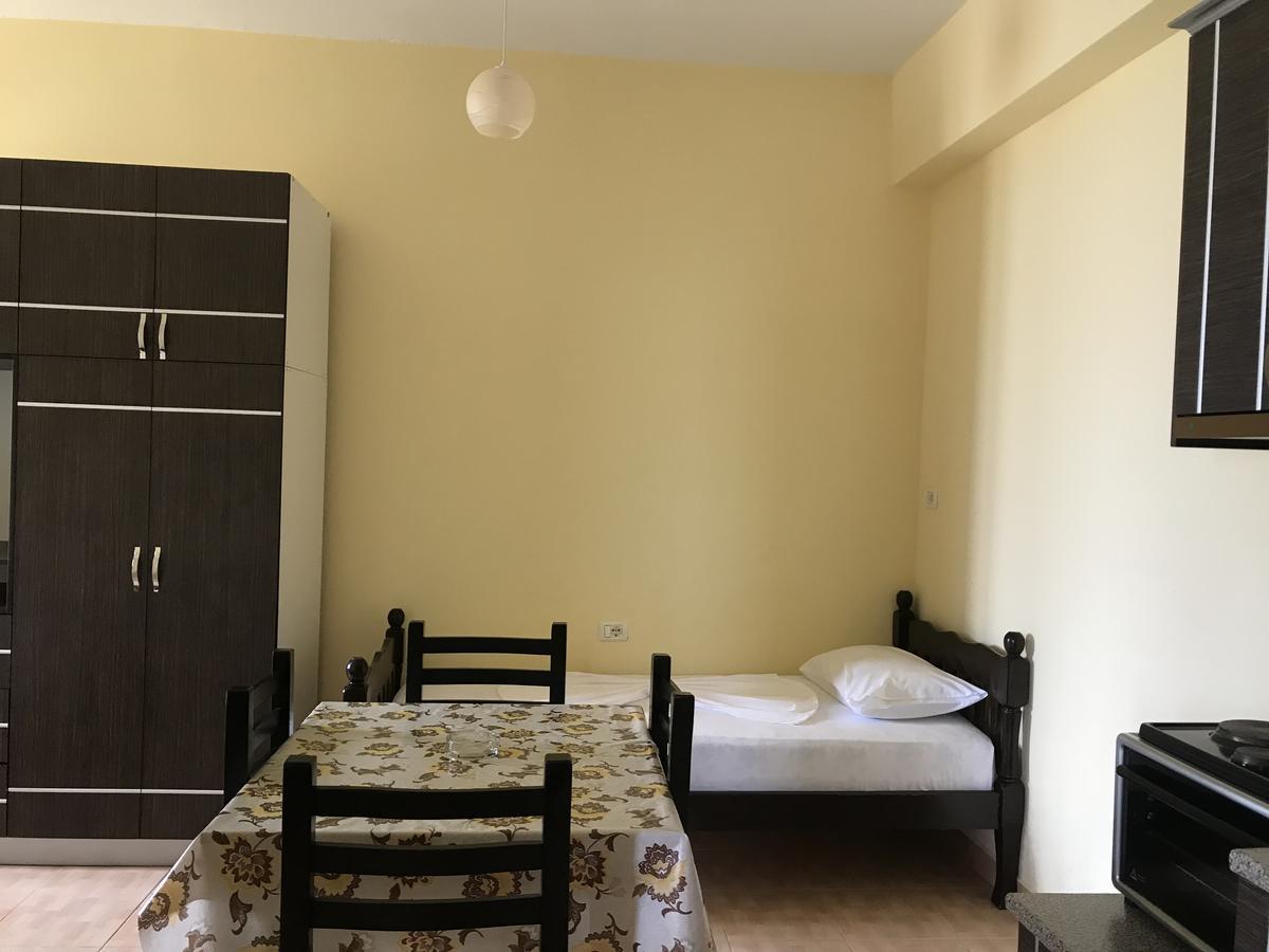 Apartments Luis Ксаміл Екстер'єр фото